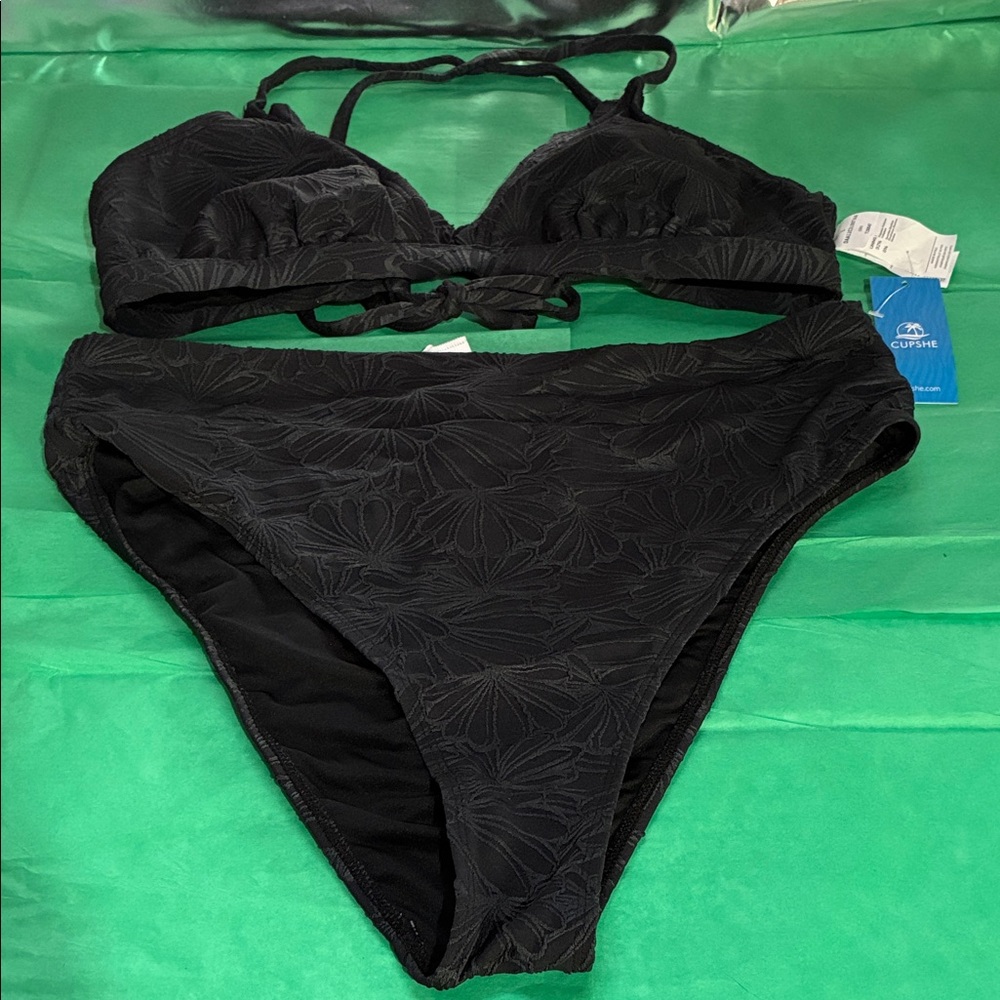 Cupshe Black Textured Bikini Set